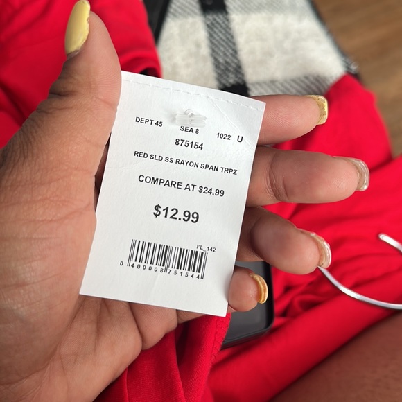 Red - Picture 4 of 4